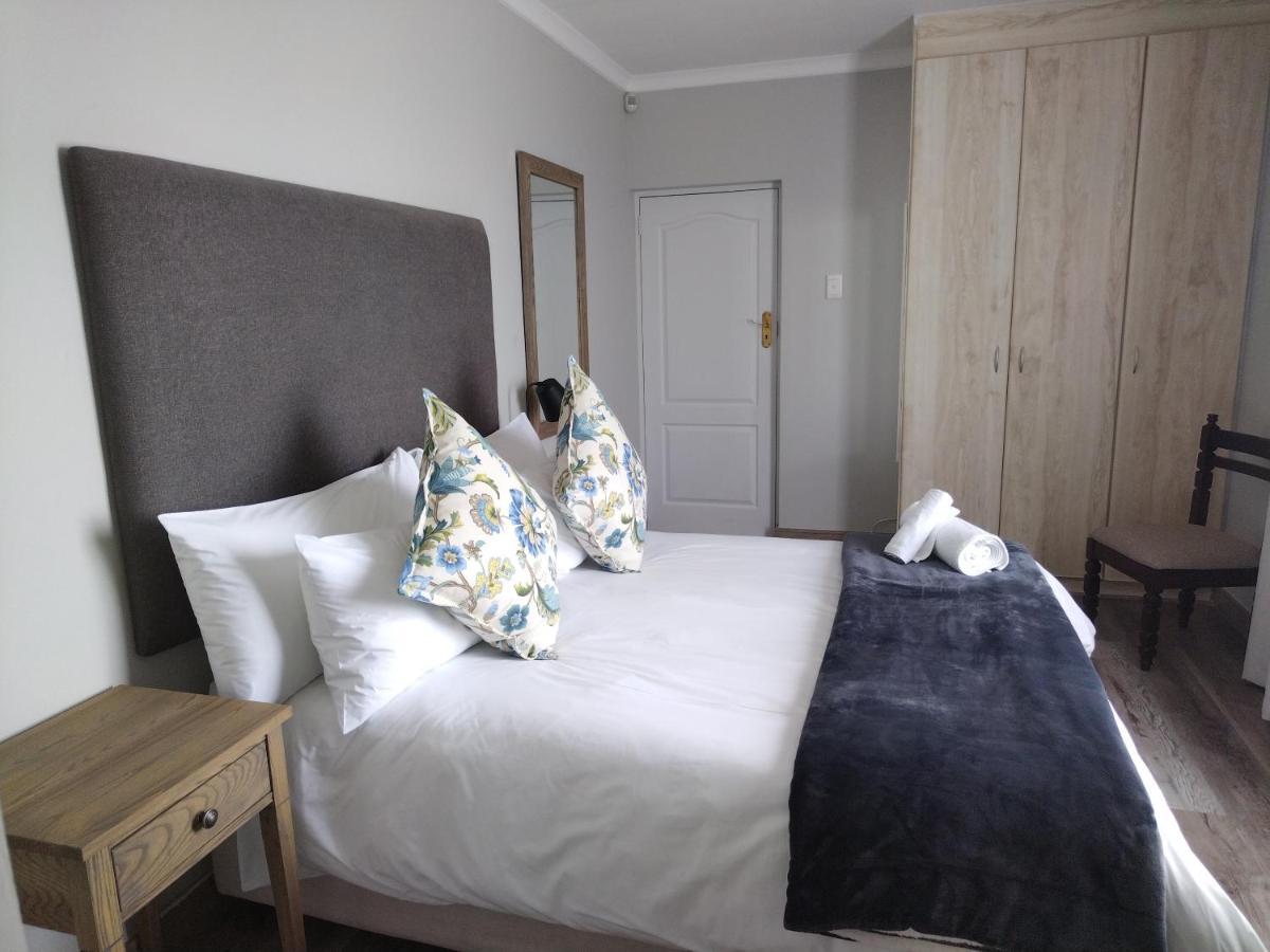 Blue Owl Guest House Mossel Bay Eksteriør billede