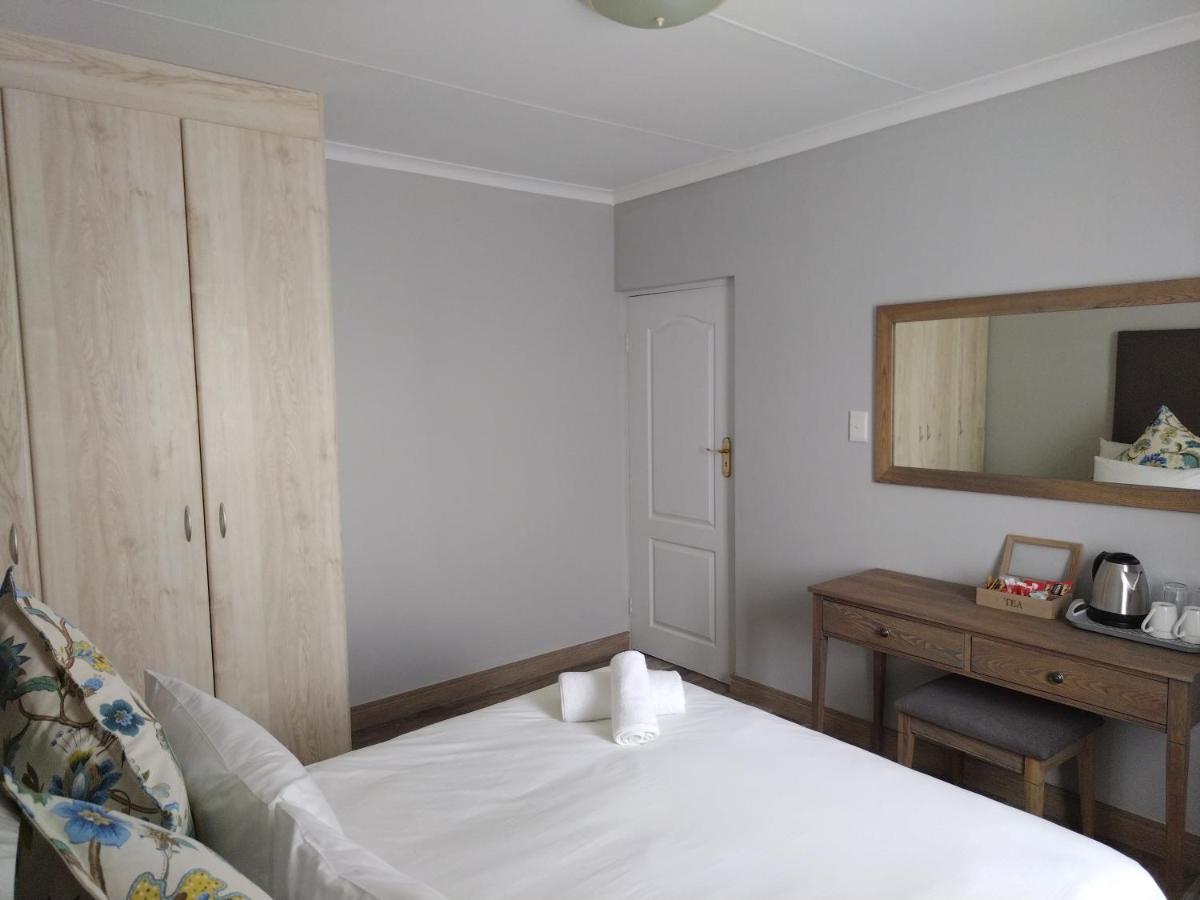 Blue Owl Guest House Mossel Bay Eksteriør billede