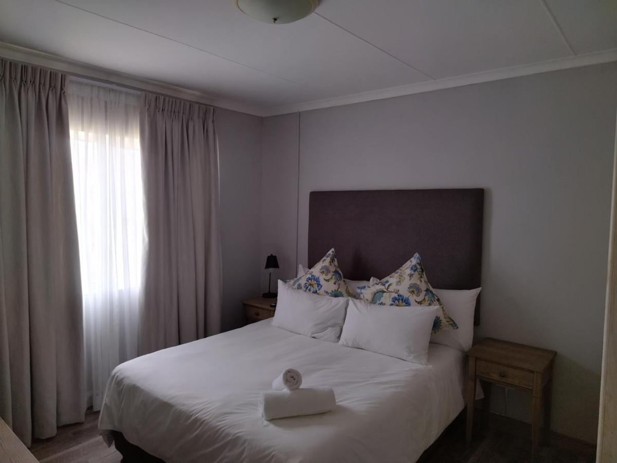 Blue Owl Guest House Mossel Bay Eksteriør billede